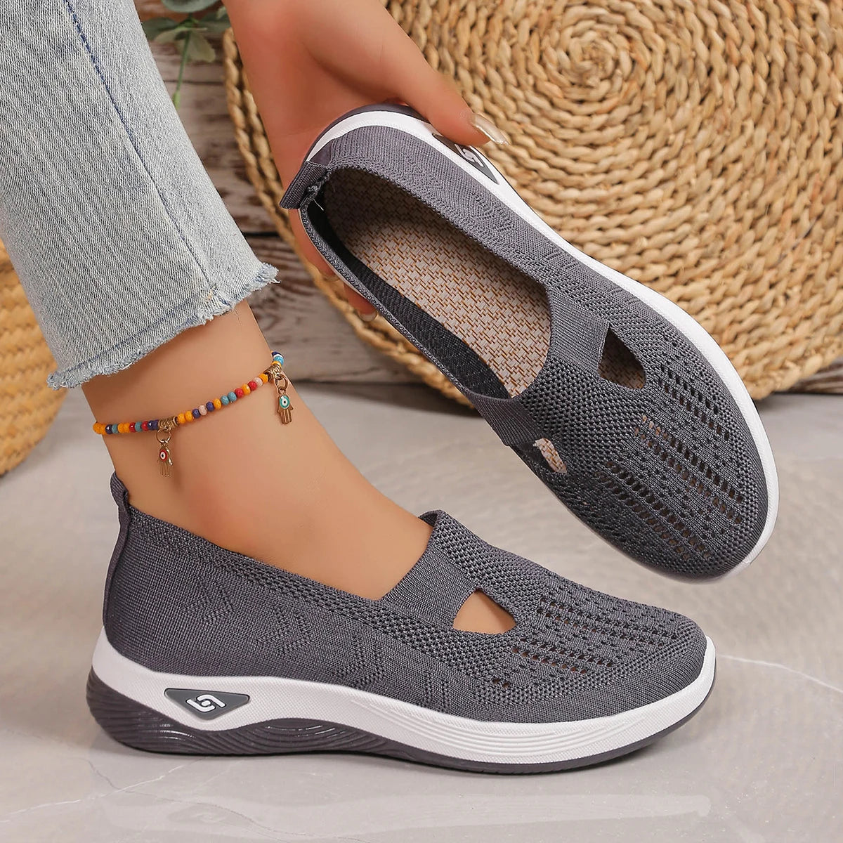 Women's shoes Solid Color Breathable Sneakers, casual sneaker women's summer sneakers, Low-top Knitted Casual Shoes Mom Shoes