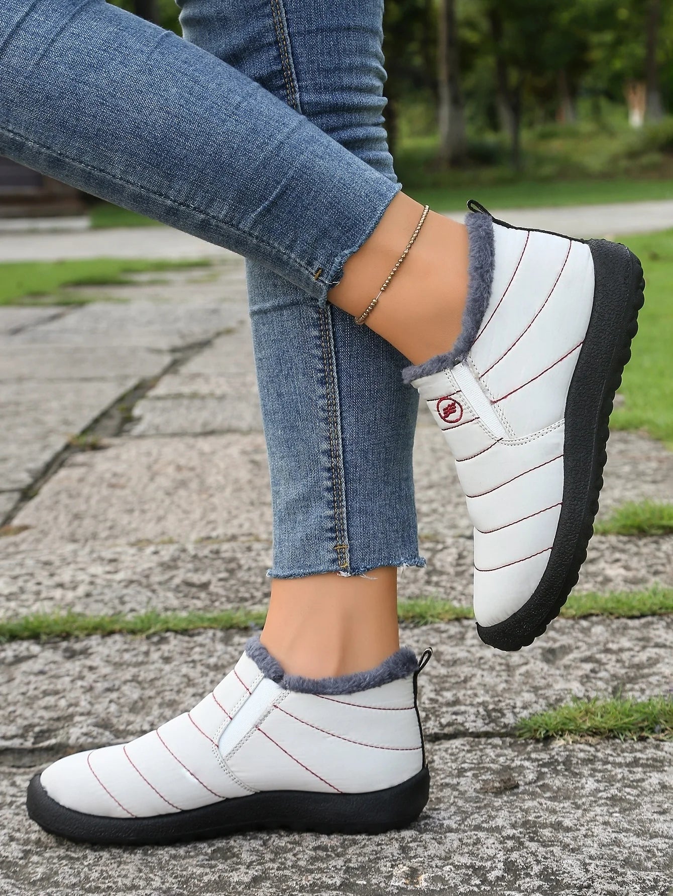 Women's boots Winter Boot with Comfortable Warm Fur Lined Ankle Booties Outdoor Slip On Waterproof Short Boots