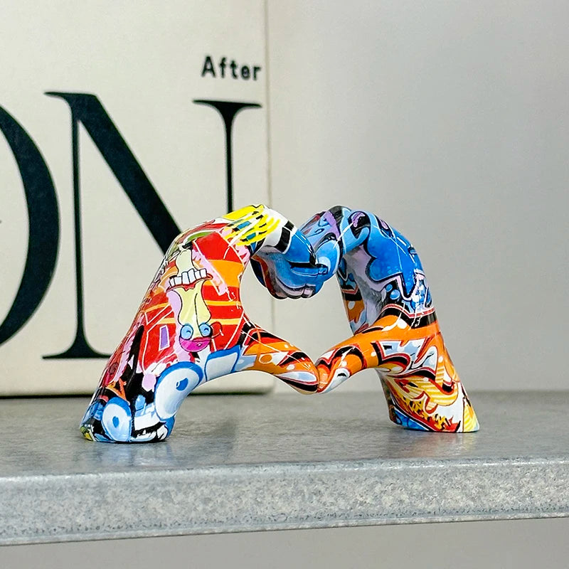 Resin Hand Heart Gesture Statue For Home Decoration Heart Shaped Valentine Gift