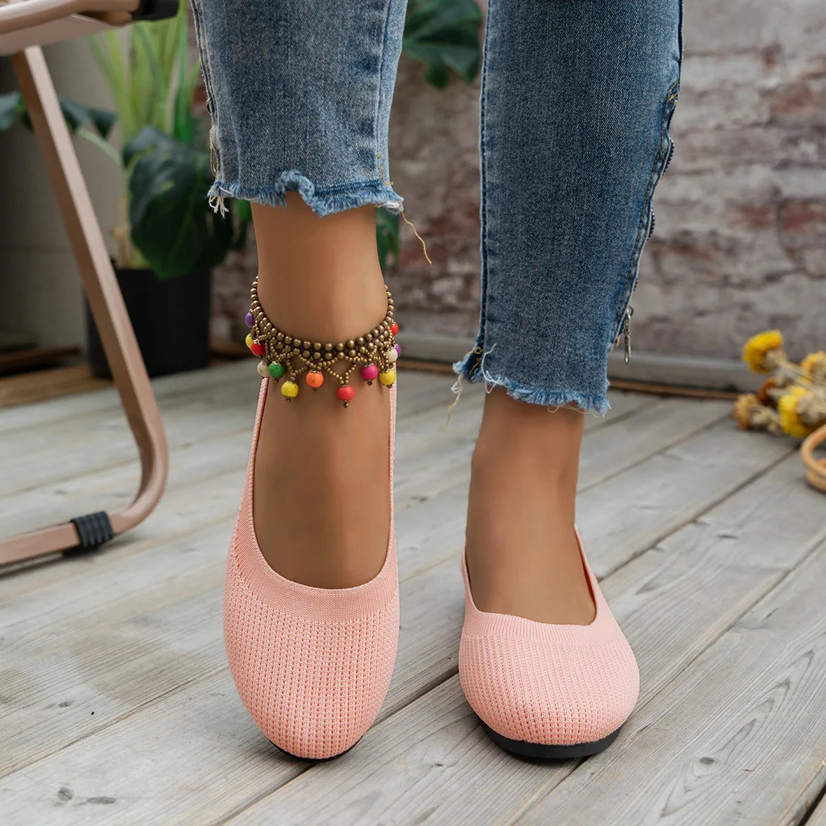 Spring Women's Flat Shoes new Knitting Sock Sneakers Breathable Slip on Female Rpound Toe Loafers 36-43 Plus Size Light Shoes