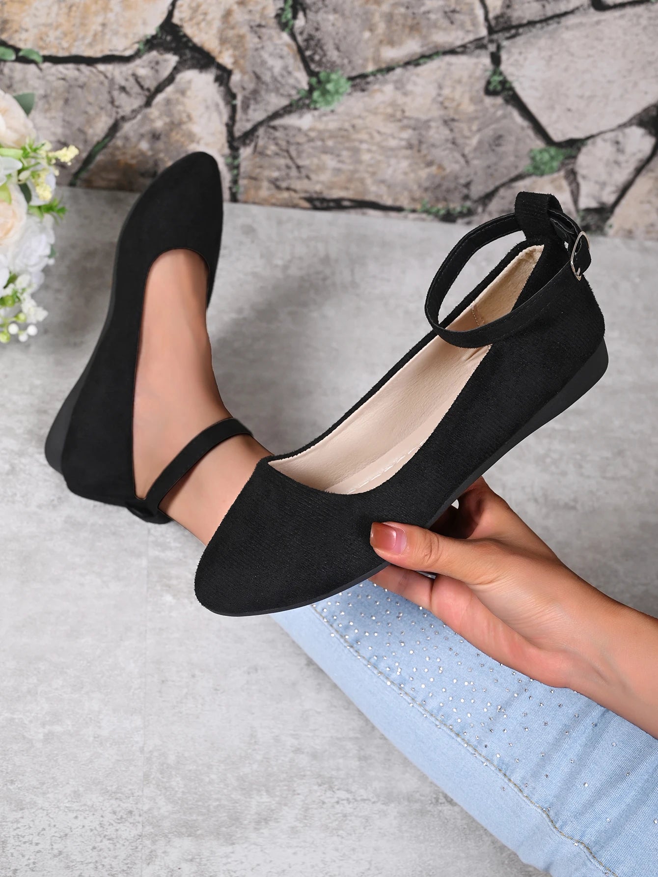 Women's Retro Mary Jane Shoes, Black Low-Top Square-Toe Ankle Strap Flat Shoes, Fashionable Retro Style, Comfortable Soft-Soled Ballet Flats, Suitable for Daily Wear, Spring and Autumn Seasons