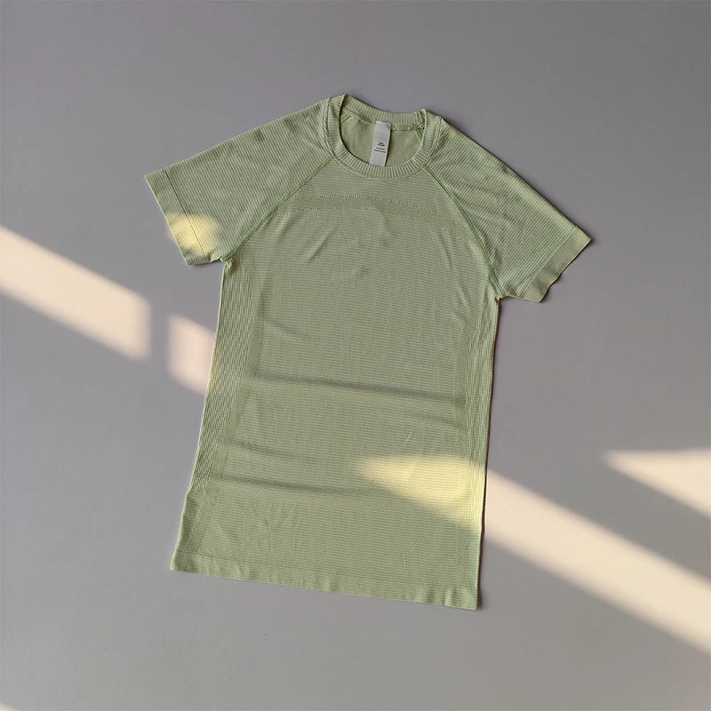 Sports Tops Quick-drying Ladies Fitness Running Yoga Short-sleeved Moisture-wicking Elastic Breathable Yoga Suit T-shirt