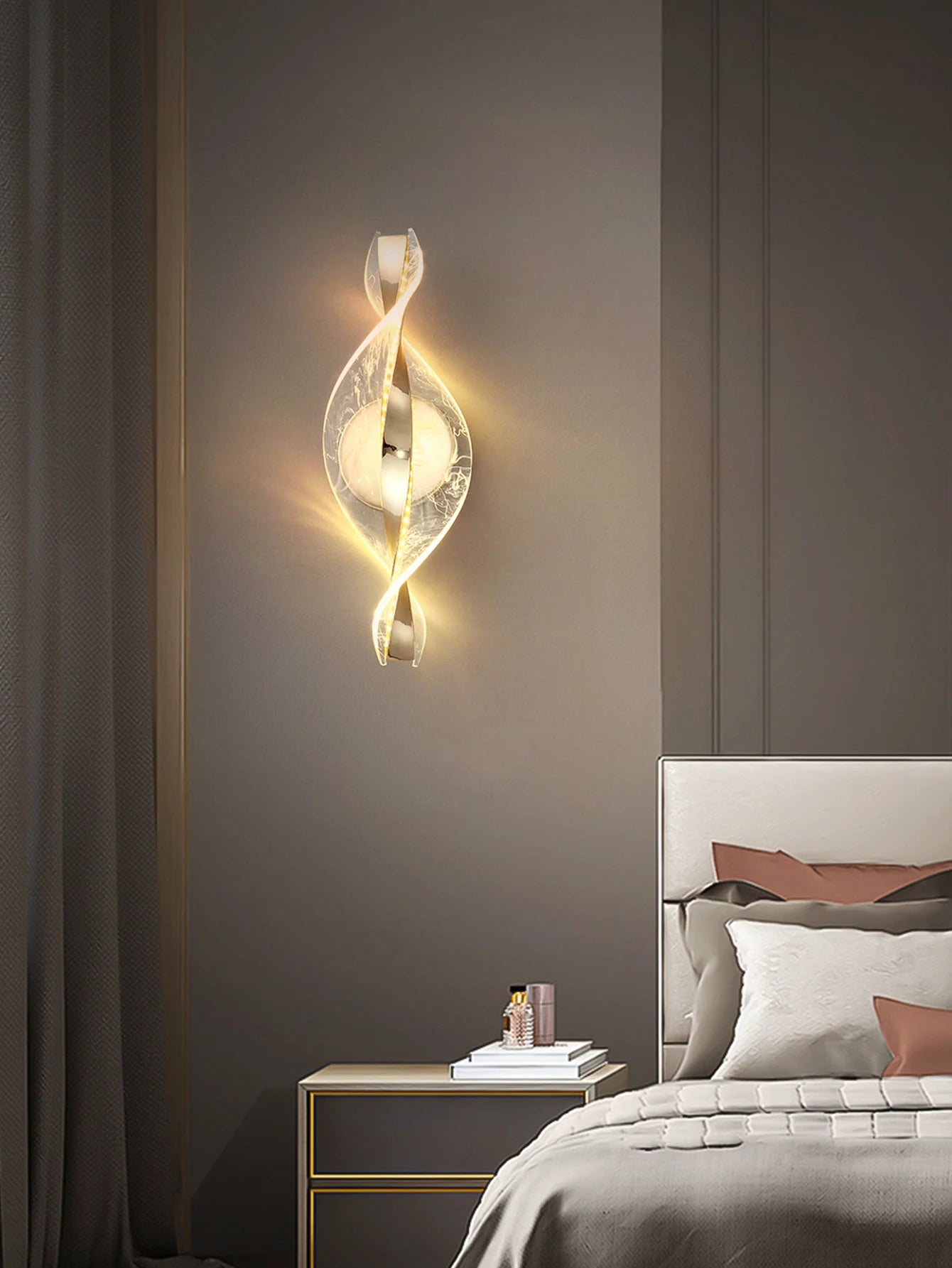 Modern Gold/Black Acrylic LED Wall Light – Bedroom and Living Room Decor