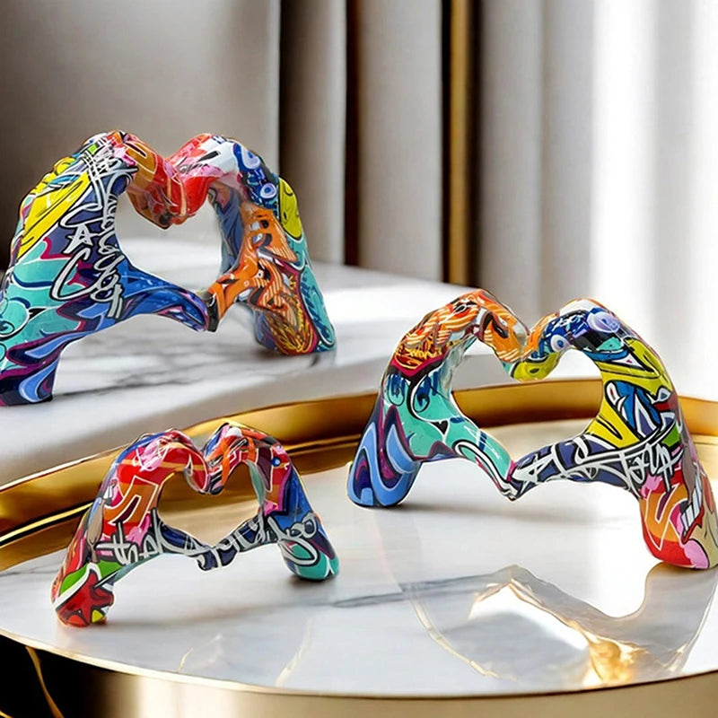 Resin Hand Heart Gesture Statue For Home Decoration Heart Shaped Valentine Gift