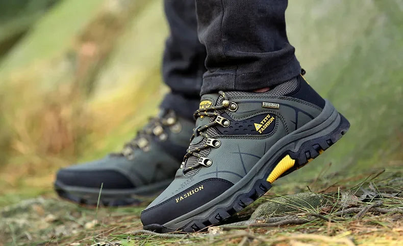 Men's Winter Snow Boots Waterproof Leather Ankle Boots Size 39-47