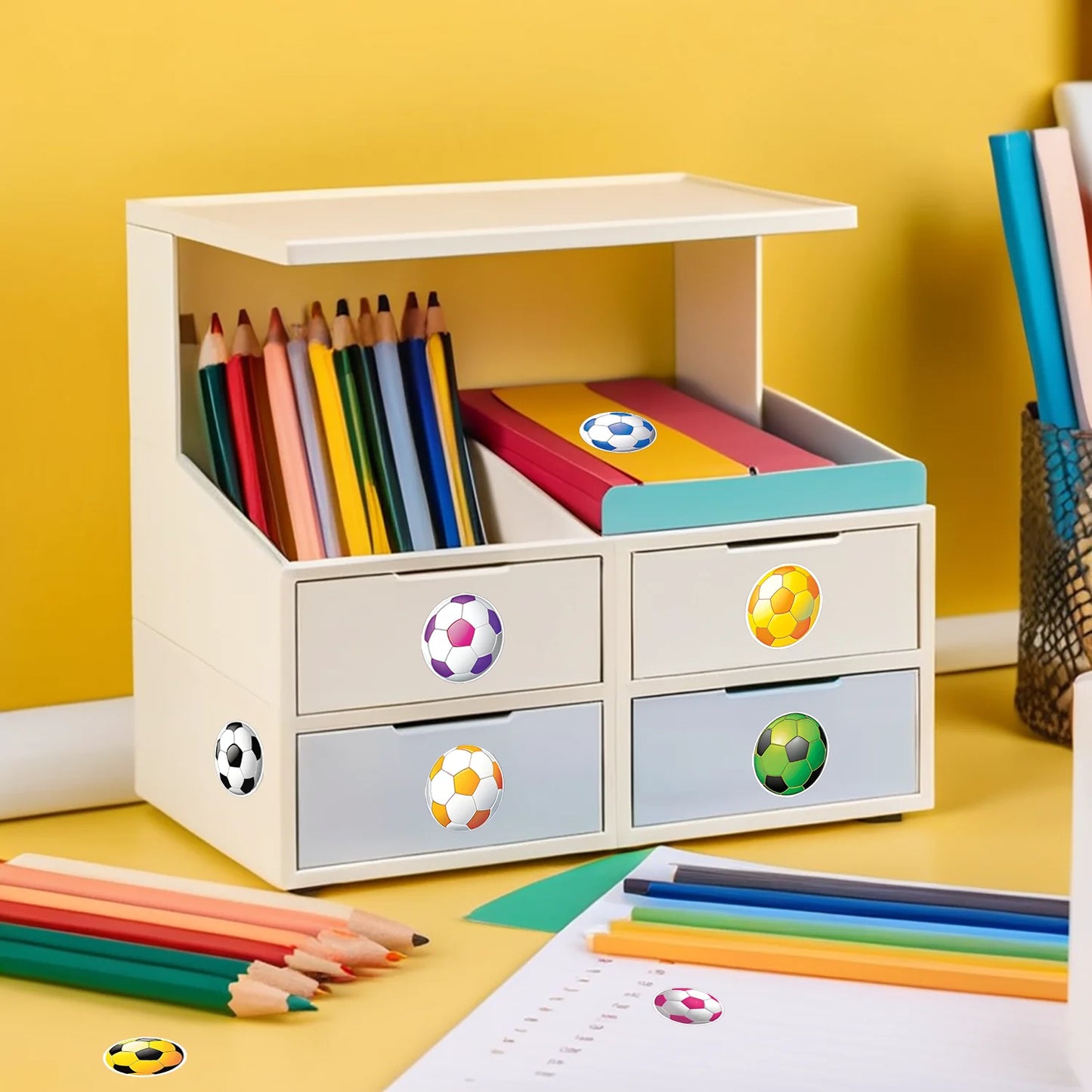 500Pcs/Roll Colorful Footballs Soccers Sport Stickers 2.5cm/1.0'' 16 Designs Decals Diy Adorn Gifts for Various Packaging