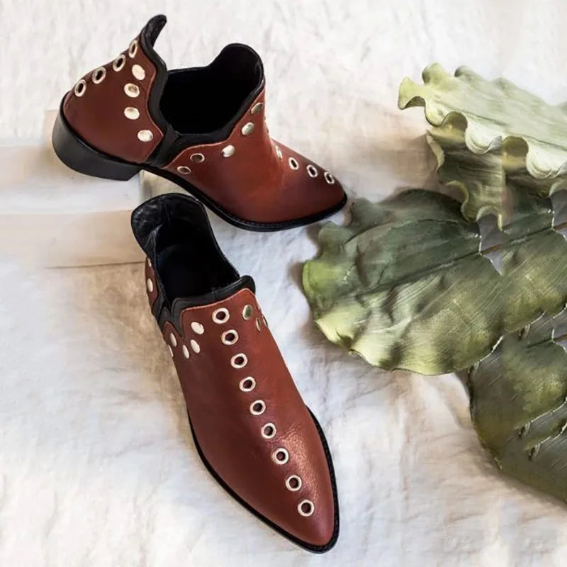 Women's Ankle Boots Autumn New Versatile Pointed Rivet Personalized Short Boots for Women Plus Size43