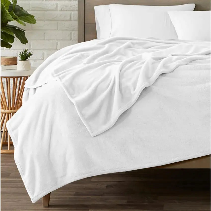 Cozy Christmas Throw Blanket – Soft Plaid with Candy, Santa & Reindeer for Sofa or Bed