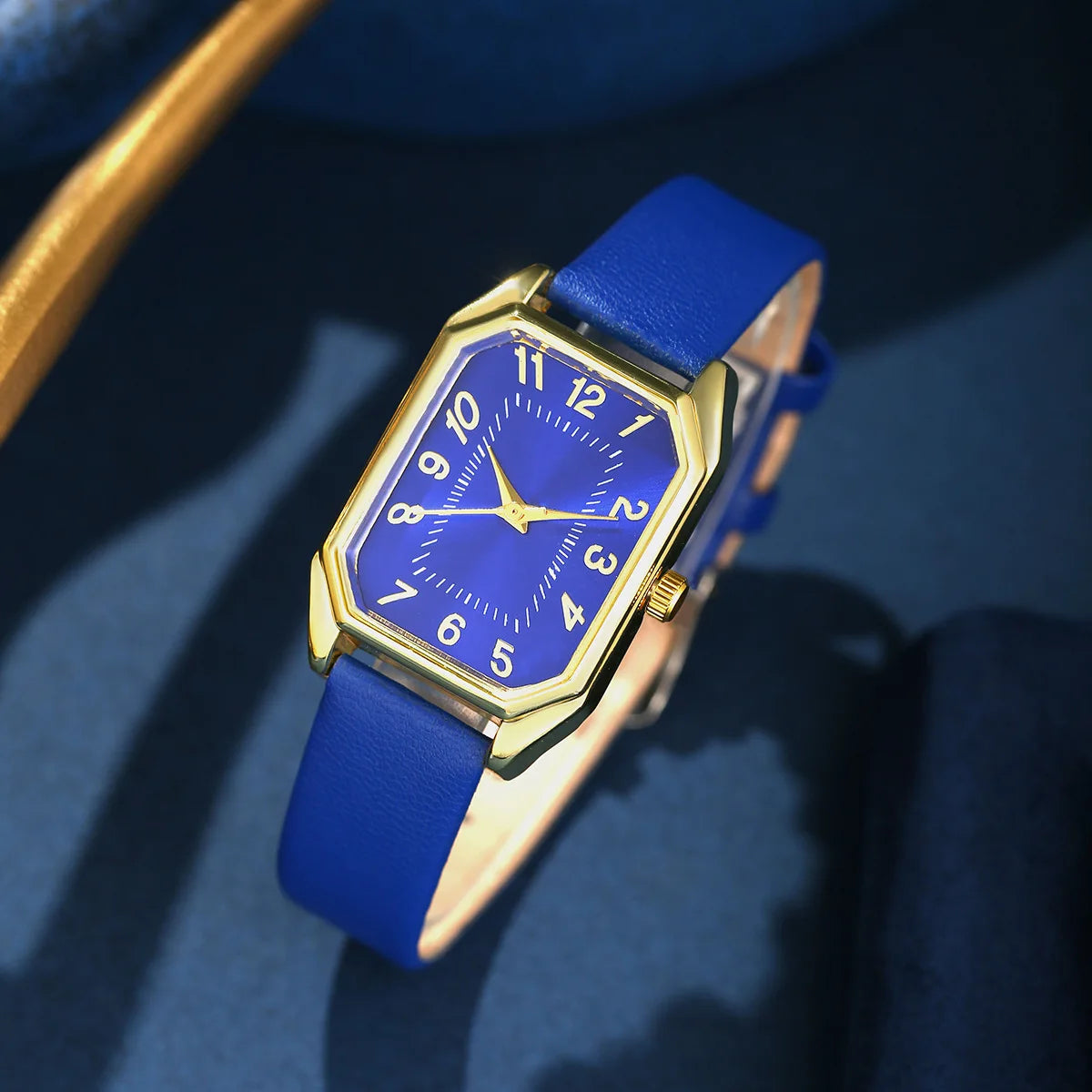 Fashionable Ladies Quartz Watch with Bracelet – Classic Square Design