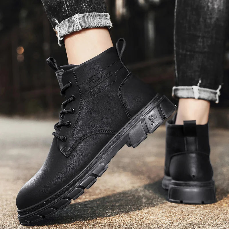 Winter Men Boots Outdoor Leather Ankle Boots Lightweight High Top Casual Boots Designer Male Work Boots Classic Handmade Boots