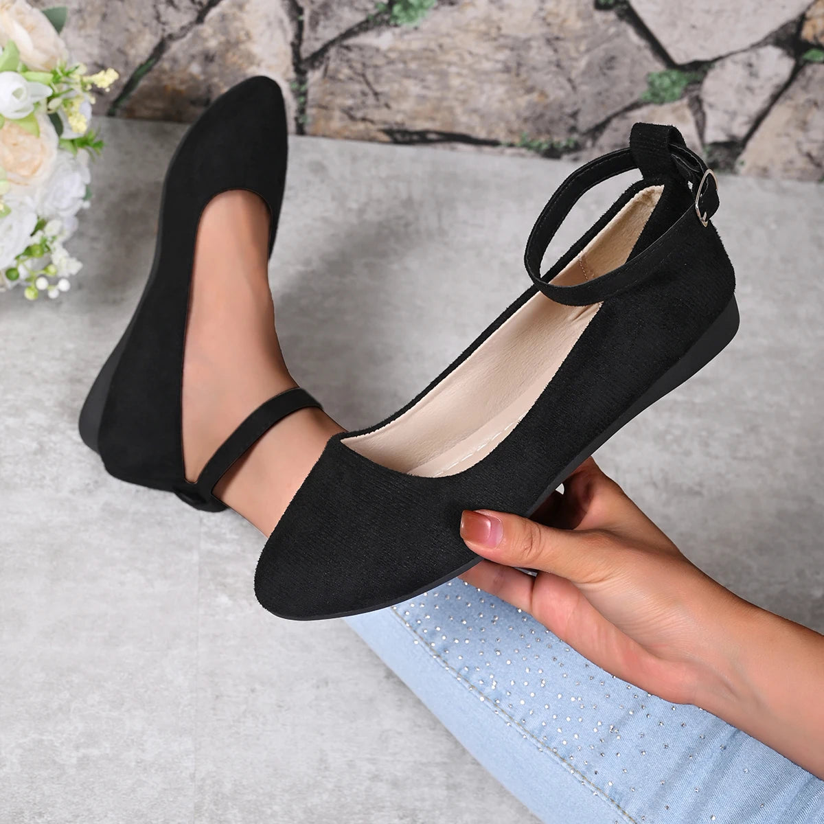 Women's Retro Mary Jane Shoes, Black Low-Top Square-Toe Ankle Strap Flat Shoes, Fashionable Retro Style, Comfortable Soft-Soled Ballet Flats, Suitable for Daily Wear, Spring and Autumn Seasons