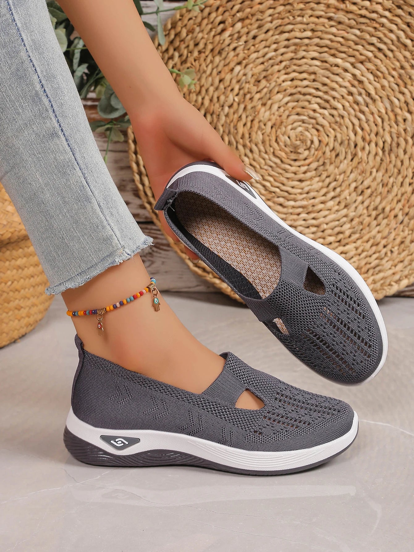 Women's shoes Solid Color Breathable Sneakers, casual sneaker women's summer sneakers, Low-top Knitted Casual Shoes Mom Shoes