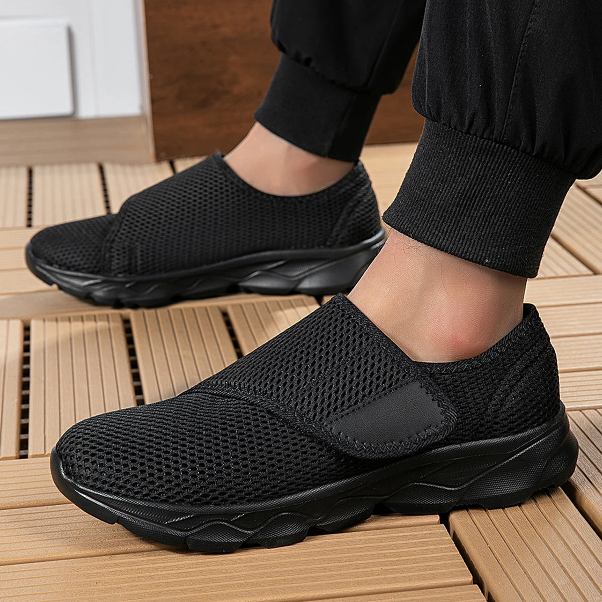 Unisex Wide Footed Shoes Women Casual Shoes Fashion Breathable Walking Mesh Flat Shoes for Men Sneakers Black Female Footwear