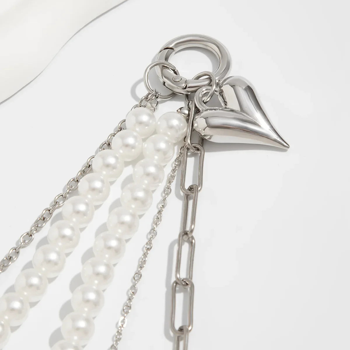 2025 New Pearl Beadeds Chain Keychain Ccb Peach Heart Bead Bag Chain Pendant Jewelry Accessories Daily Wear Keychain Gifts