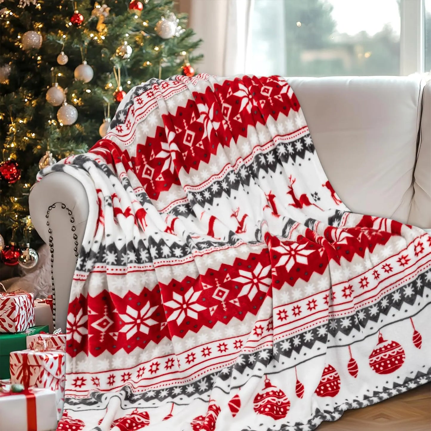 Festive Christmas Flannel Blanket – Cozy Snowflakes & Reindeer Throw for Sofa or Bedroom