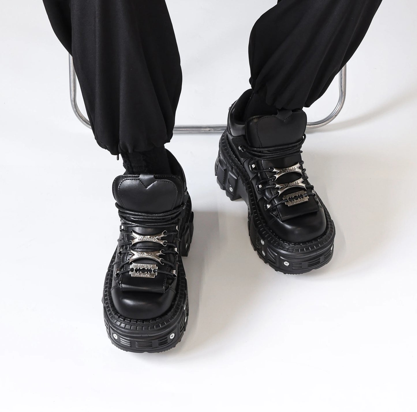 2025 New Punk Style Women Shoes Lace-up Heel Height 6CM Platform Shoes Woman Gothic Ankle Rock Boots Metal Decor Woman Sneakers