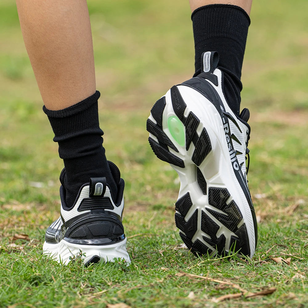 Trail Running Shoes Non-Slip Lightweight Breathable Hiking Sneakers