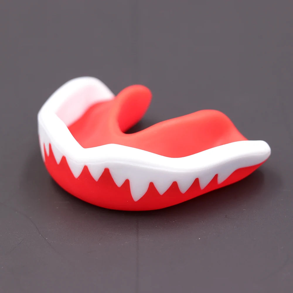 Boxing MMA Wrestling Mouth Guard, Football Rugby Sports Gum Shield, Slim Fit Design for Maximum Teeth Protection and Comfort