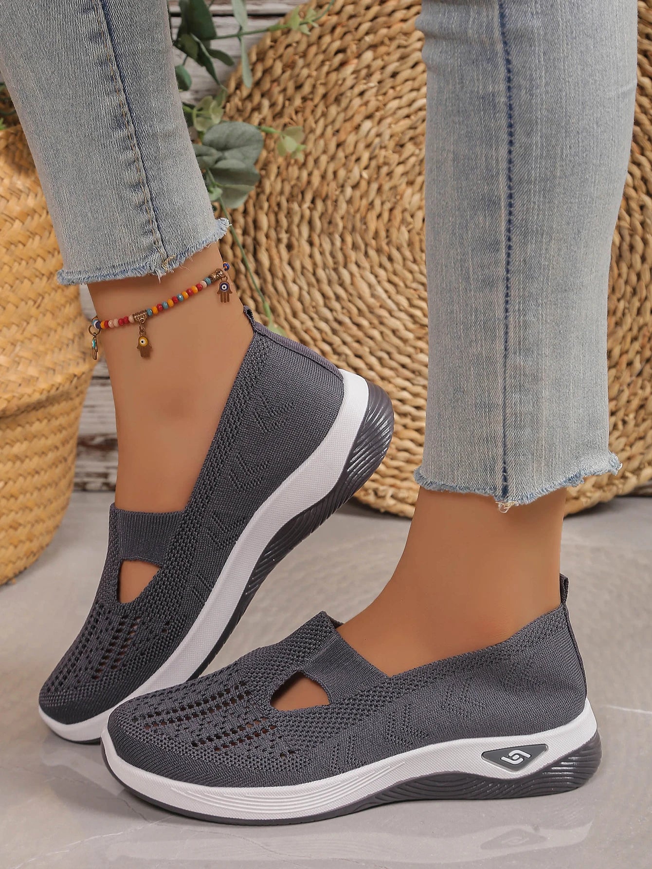 Women's shoes Solid Color Breathable Sneakers, casual sneaker women's summer sneakers, Low-top Knitted Casual Shoes Mom Shoes