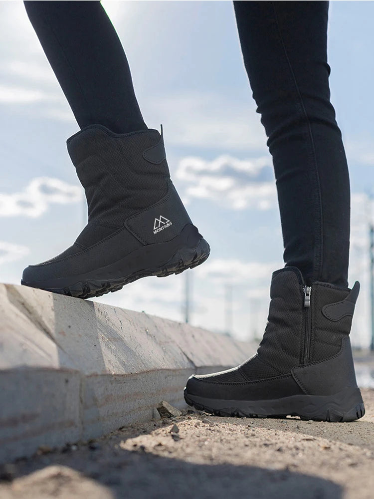 Winter New Thick Short Tube Cotton Boots Anti Slip Casual Men Snow Boots Plush Outdoor Hiking Shoes