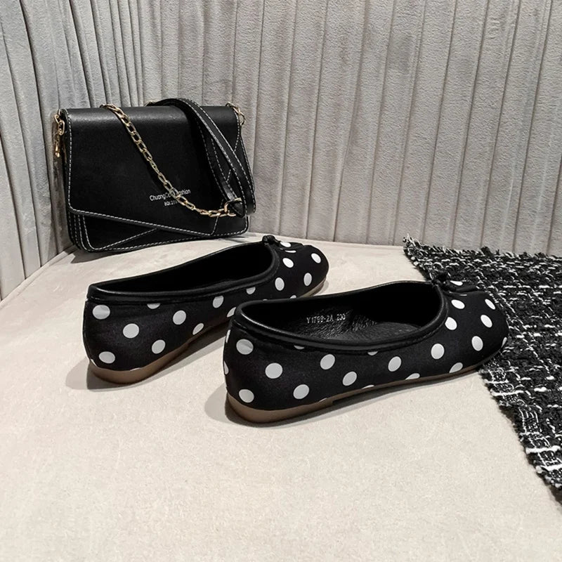 2025 Polka Dot Women Retro Flats Mocasines Ballerina Shoe Japanese Style Tabi Ninja Shoes Split Hoof Toe Boat Shoes Female shoes