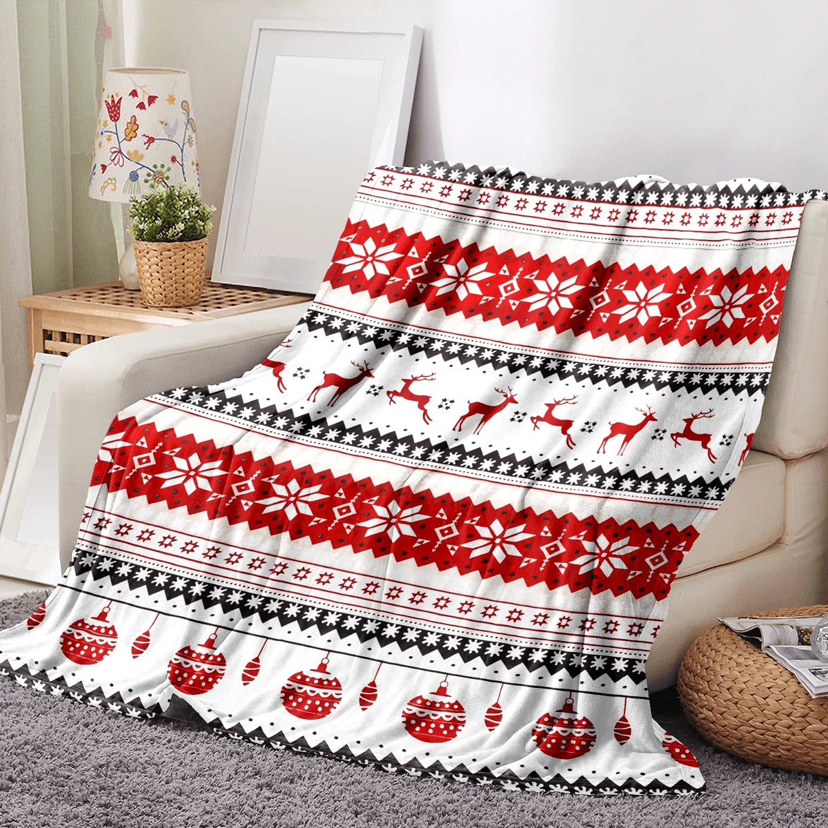 Festive Christmas Flannel Blanket – Cozy Snowflakes & Reindeer Throw for Sofa or Bedroom