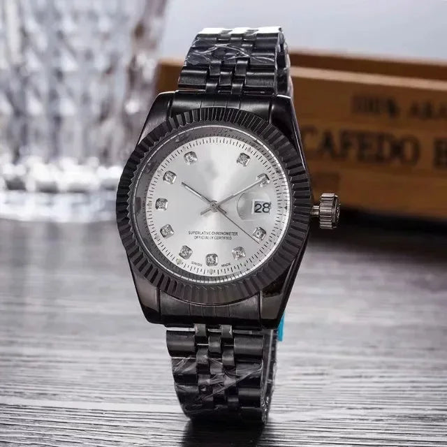 Luxury Quartz Watch for Men & Women – Gold / Silver Options