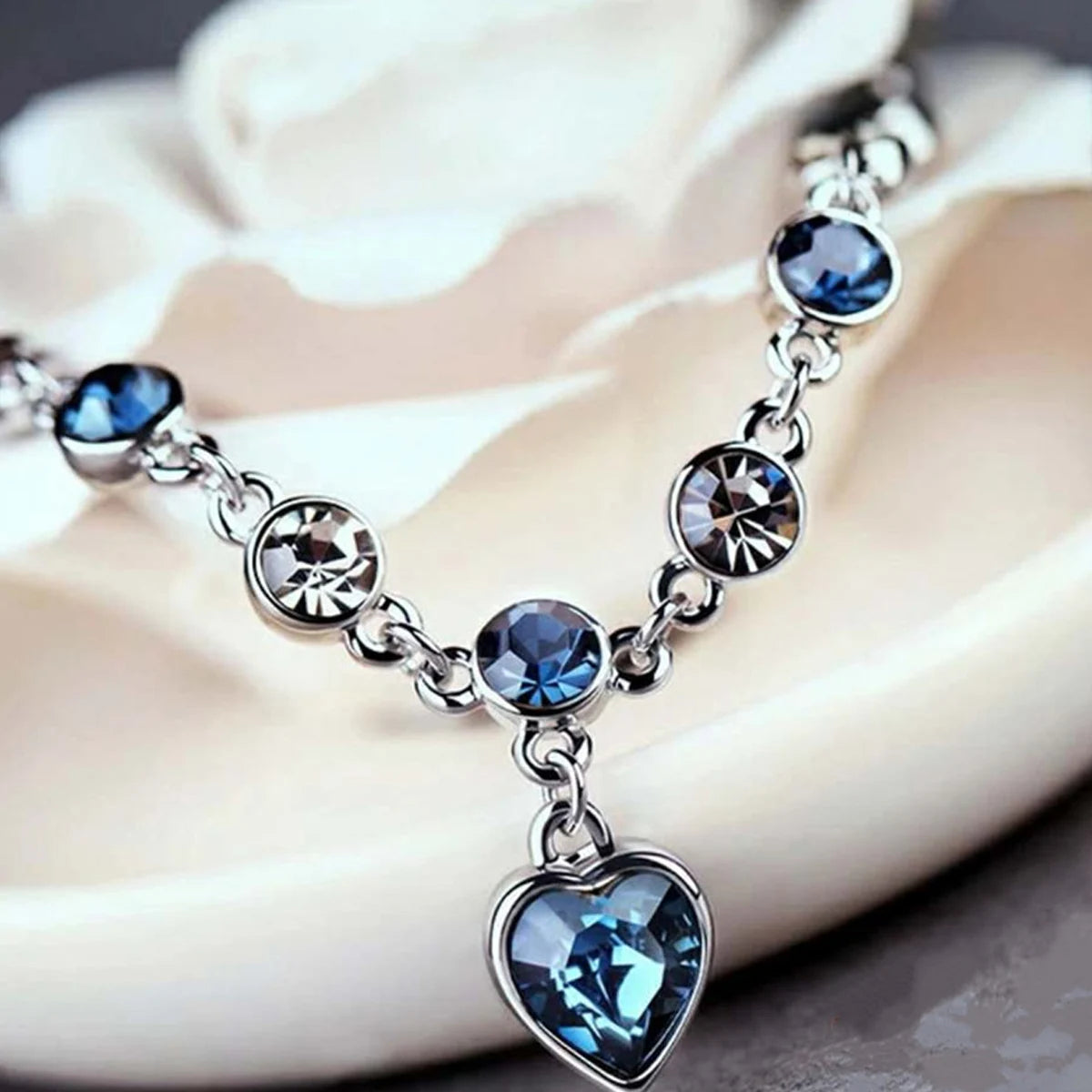 Women Silver Color Lucky Bracelet Female Blue Crystal Heart Charm Pulseras Bracelet Bridal Wedding Engagement Fine Jewelry