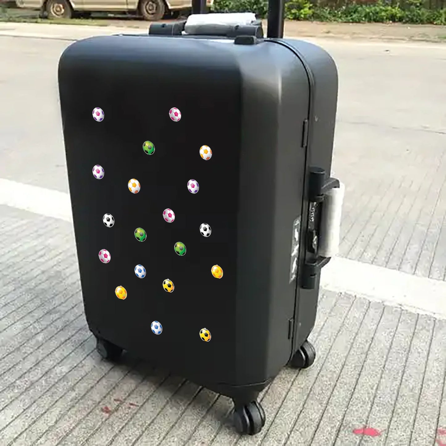 500Pcs/Roll Colorful Footballs Soccers Sport Stickers 2.5cm/1.0'' 16 Designs Decals Diy Adorn Gifts for Various Packaging