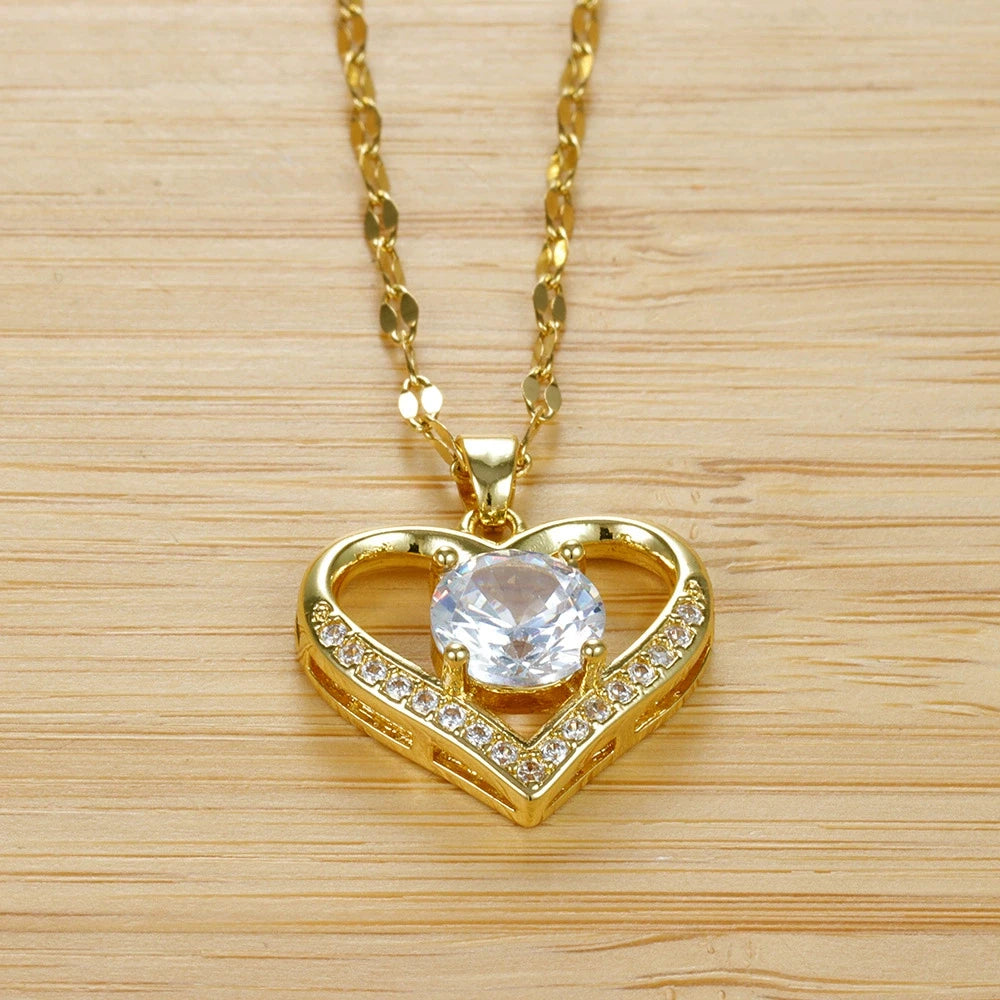 Htpwe Artificial Gems Heart Pendant Necklace for women Golden Stainless Steel Lips Neck Chain Female Necklaces Jewelry for Girl