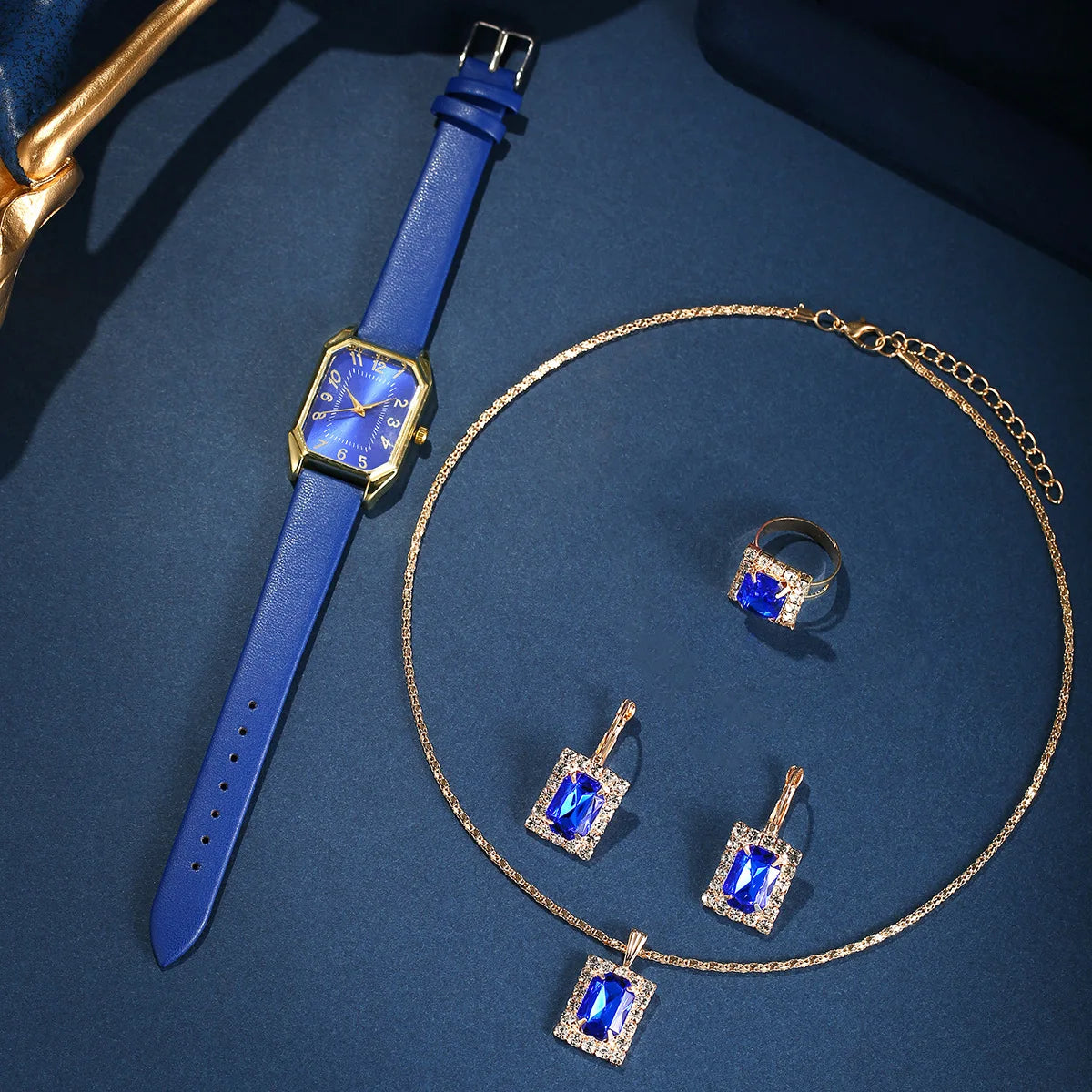 Fashionable Ladies Quartz Watch with Bracelet – Classic Square Design