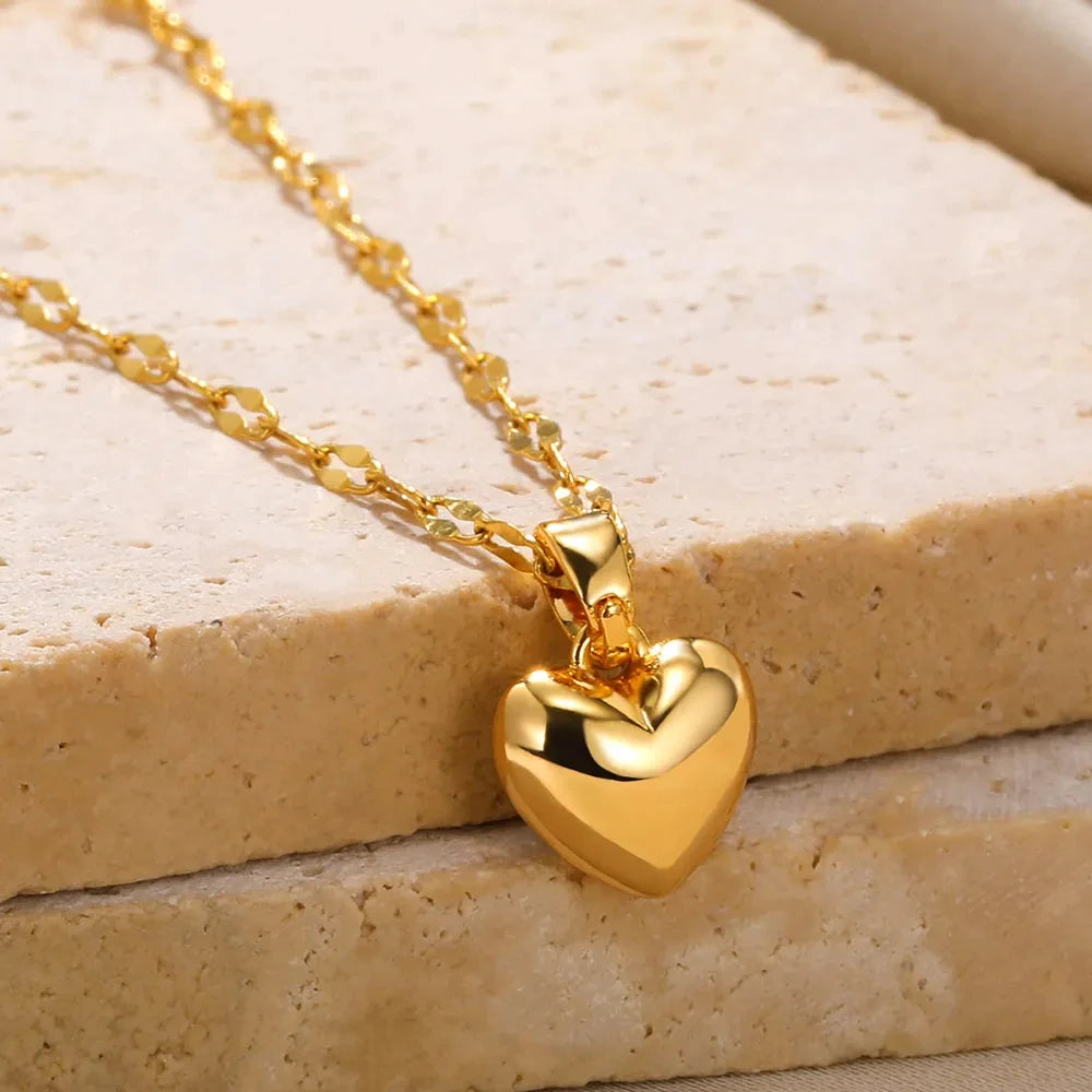 Stainless Steel Love Heart Necklace For Women 2025 New Trendy Lip Chain Simple Pendant Necklace Jewelry free shipping