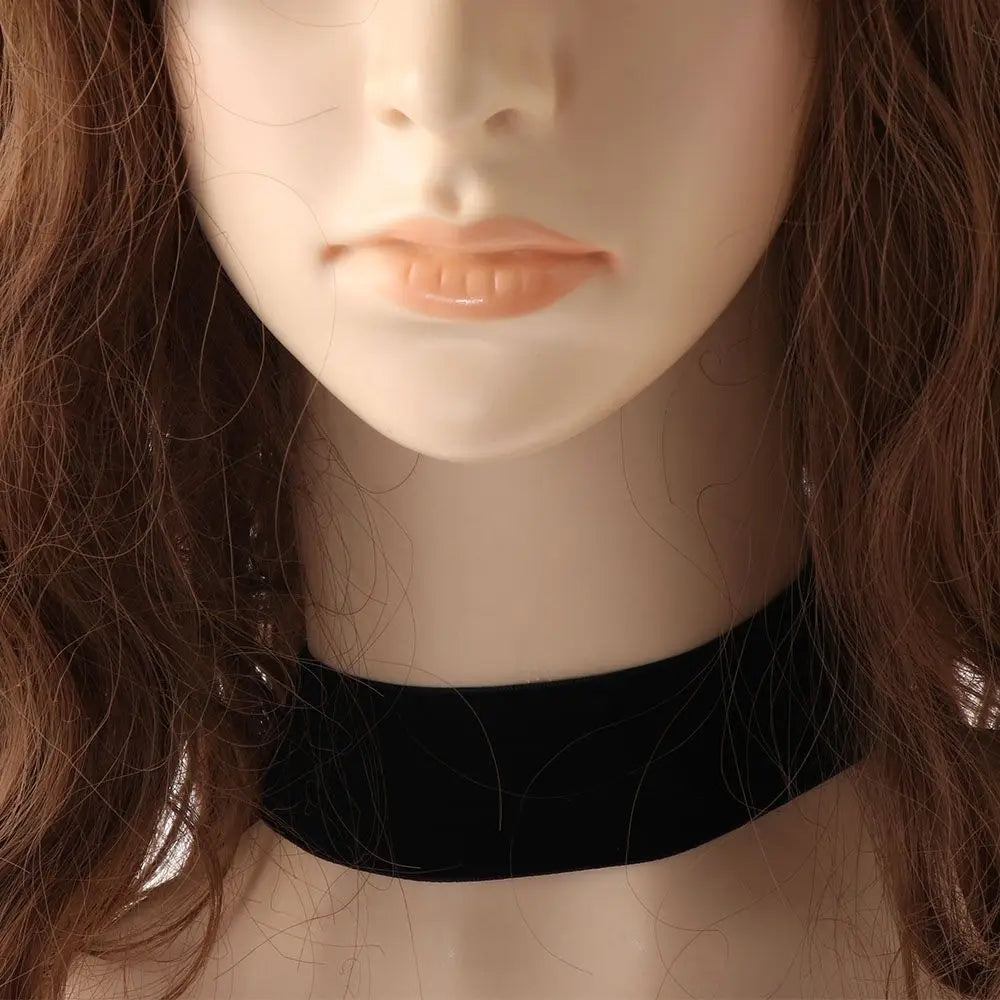 Goth Black Velvet Choker Necklaces Gothic Style Rope Women Neck Decoration 2025 Chocker Jewelry On The Neck Collar For Girl Kpop