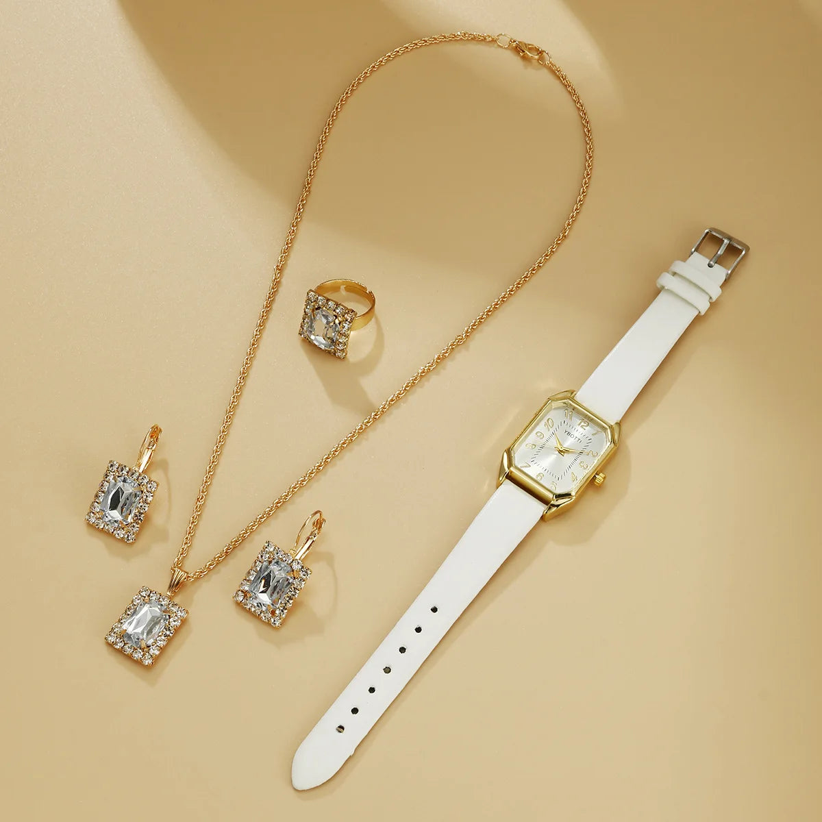 Fashionable Ladies Quartz Watch with Bracelet – Classic Square Design