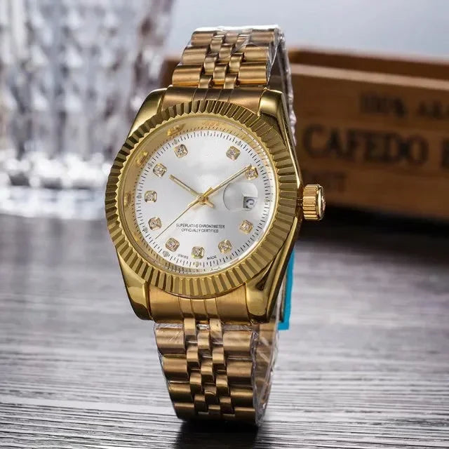 Luxury Quartz Watch for Men & Women – Gold / Silver Options
