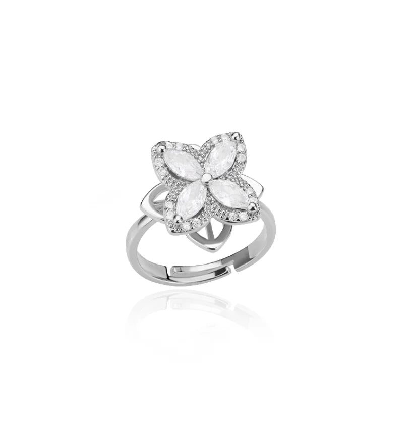 Luxury Four Clover Flower Ring – Fidget & Anti-Stress Design