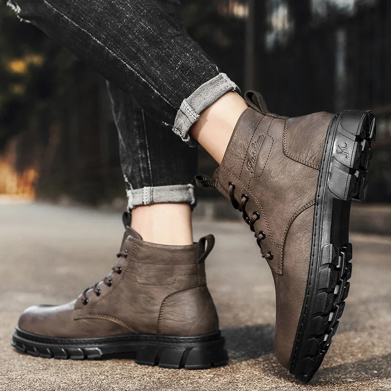 Winter Men Boots Outdoor Leather Ankle Boots Lightweight High Top Casual Boots Designer Male Work Boots Classic Handmade Boots