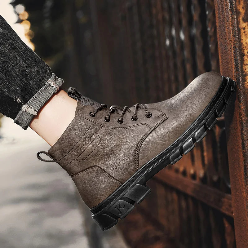 Winter Men Boots Outdoor Leather Ankle Boots Lightweight High Top Casual Boots Designer Male Work Boots Classic Handmade Boots