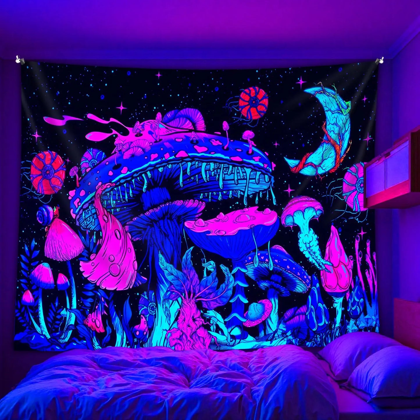 Glow-in-the-Dark Mushroom Wall Tapestry – Home & Room Decor