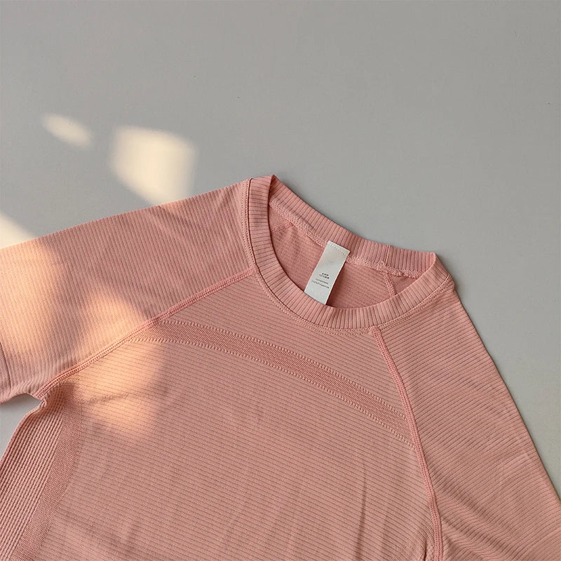 Sports Tops Quick-drying Ladies Fitness Running Yoga Short-sleeved Moisture-wicking Elastic Breathable Yoga Suit T-shirt