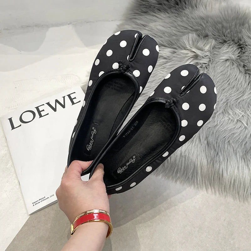 2025 Polka Dot Women Retro Flats Mocasines Ballerina Shoe Japanese Style Tabi Ninja Shoes Split Hoof Toe Boat Shoes Female shoes