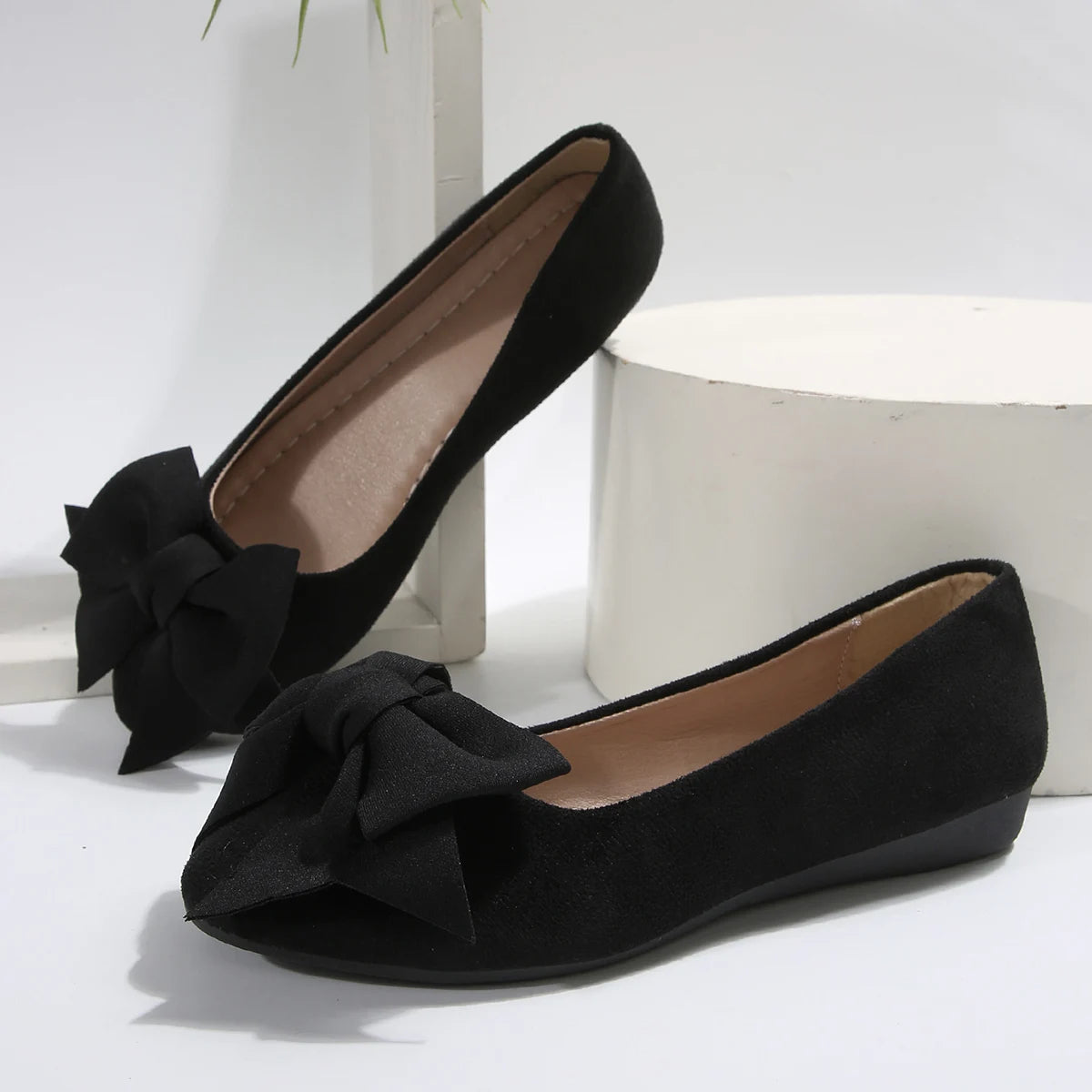 Women's Bowtie Decor Soft Sole Ballet Flat Shoes 2025 Trend Comfort Slip On Loafers Woman Plus Size 42 Non Slip Casual Shoes