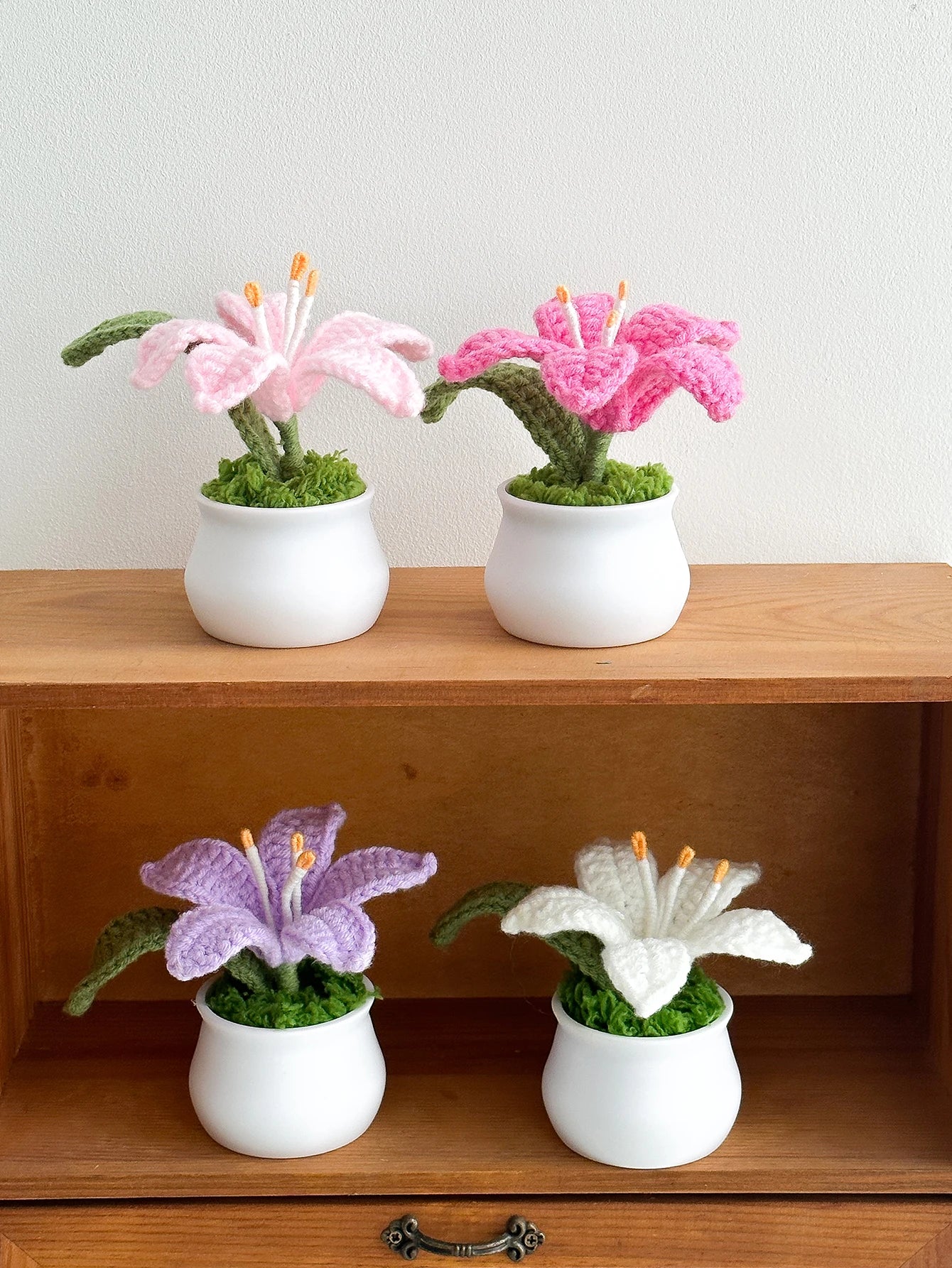 Flowers Hand-Knitted Lily Potted Delicate Crochet Woven Flowers Pot Mother's Day Gift