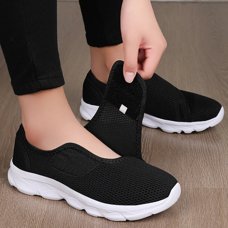 Unisex Wide Footed Shoes Women Casual Shoes Fashion Breathable Walking Mesh Flat Shoes for Men Sneakers Black Female Footwear