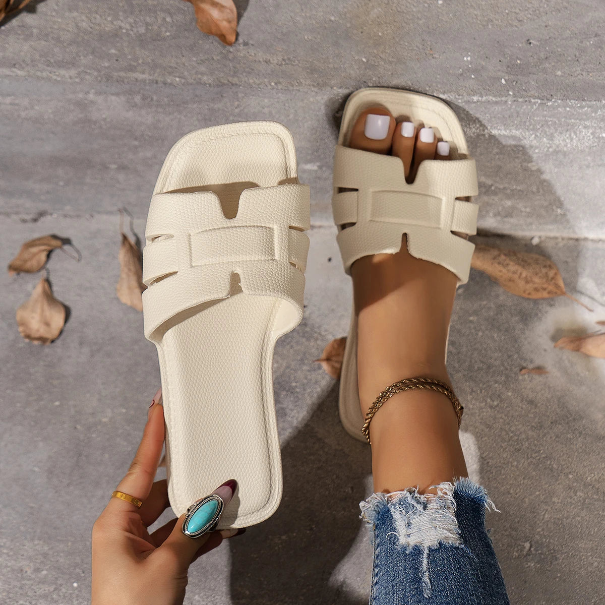 Women's Summer Fashion Lightweight Breathable Comfortable Open Toe Flat Sandals Suitable for Beach Pool Bathroom Slippers