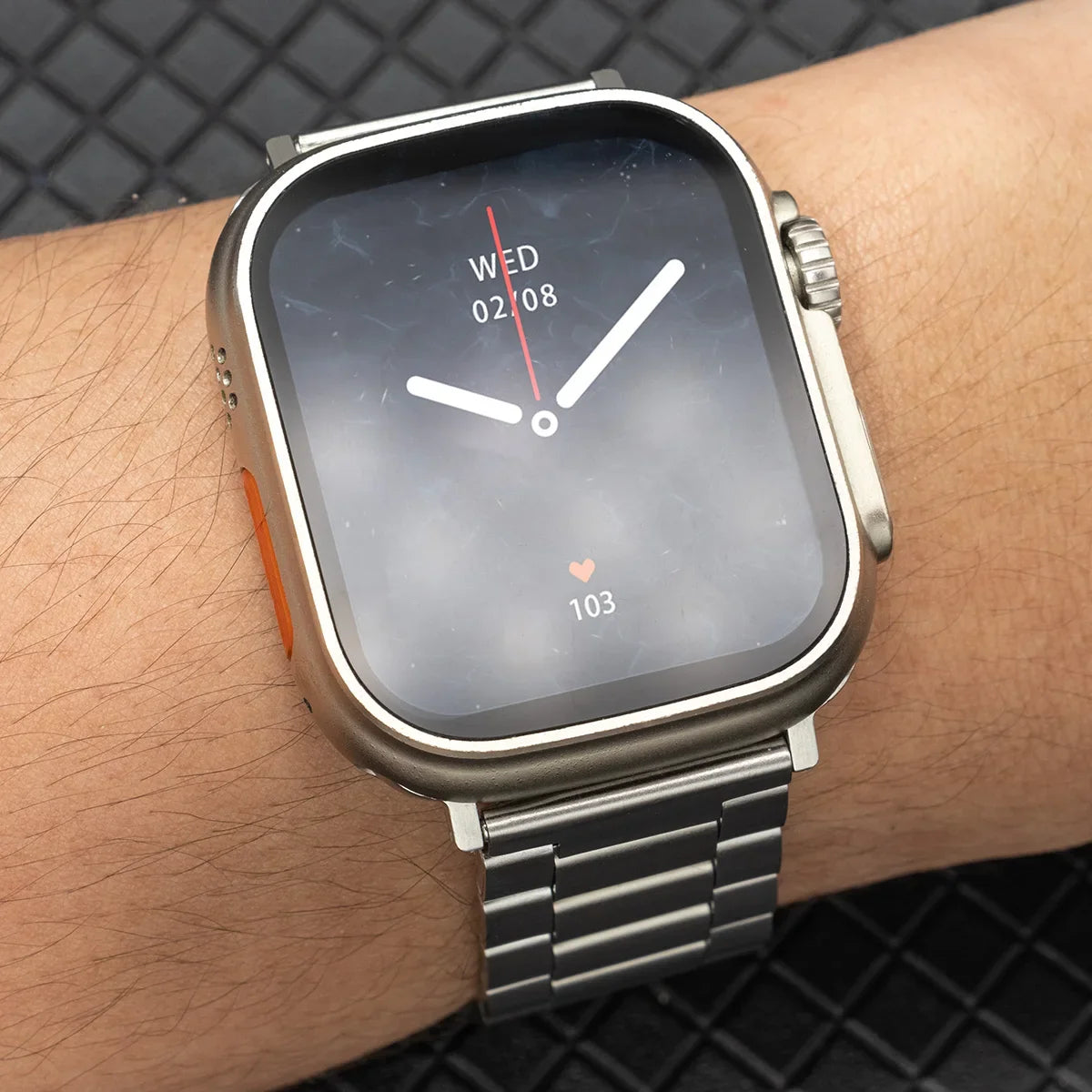 Adjustable Metal Bracelet Band for Apple Watch