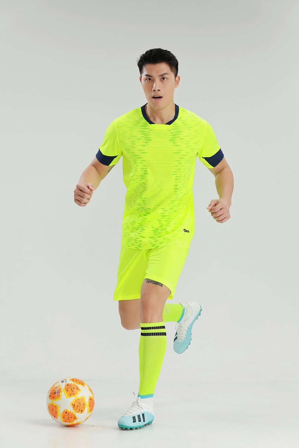 Mens Women Kids Soccer Set Short Sleeve Football Jerseys Uniforms Shirts Shorts Team Training Sport Kit Clothing Suit Breathable