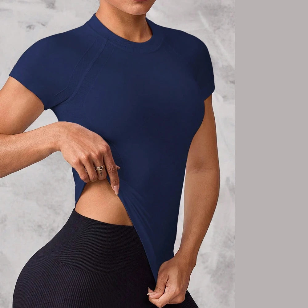 Women's short-sleeved sports top, breathable and quick-drying fabric, suitable for running and yoga,