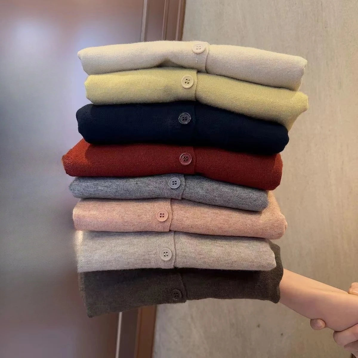 2025 New Fashion Women's Fleece Knit Loose Short Cashmere Sweater Round Neck Warm Korean Sle Casual Female Sweater Top Cloting