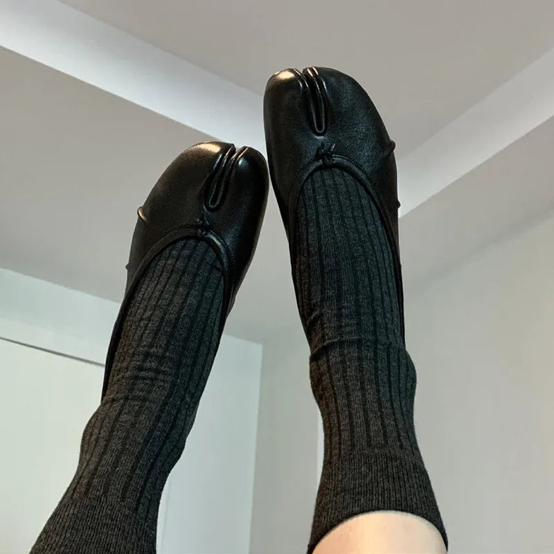 Fashion Soft Leather Split Toe Women Tabi Ballet Flats Spring Autumn Comfortable Walking Lazy Loafers Casual Girls Dance Shoes